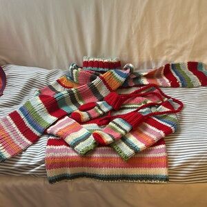 VINTAGE GAP SWEATER/ mittens scarf combo